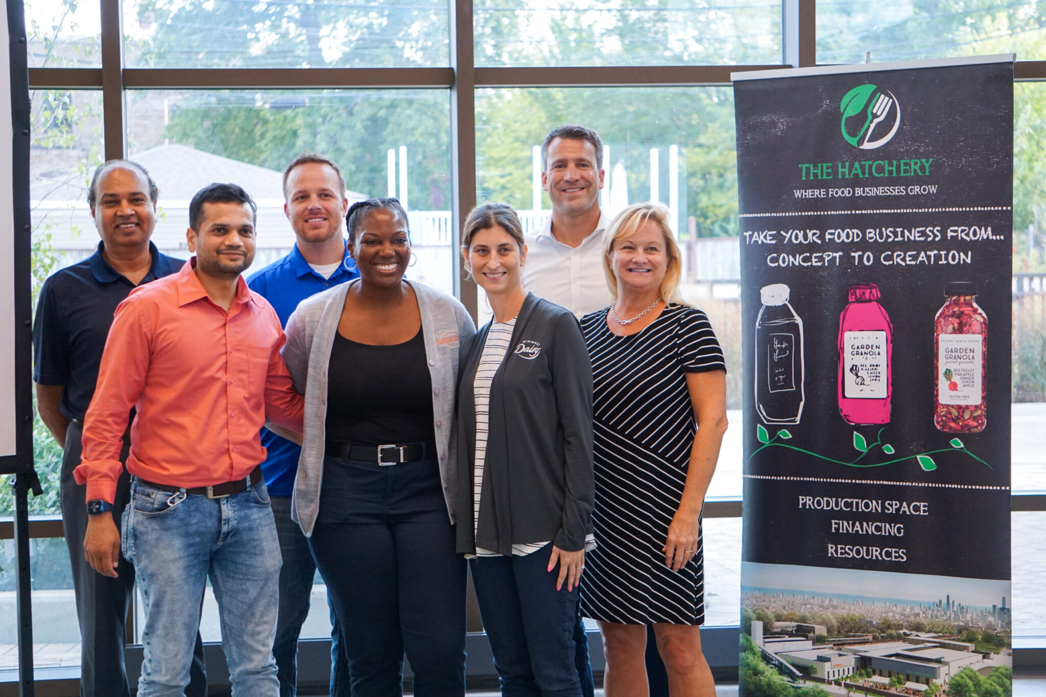 Winner of the 2022 Midwest Dairy Pitch Contest, Nikkita Randle of Twisted Eggroll, with the Midwest Dairy team